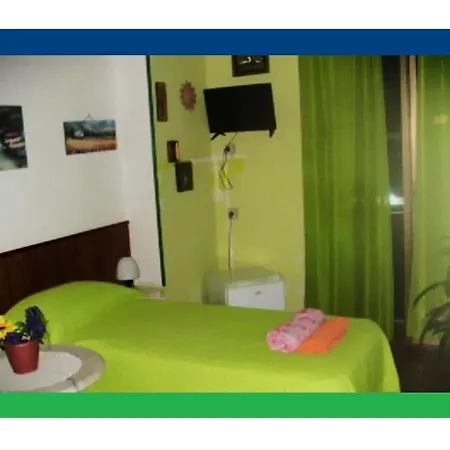 Santa Oliva Quarto em Acomodações Particulares *